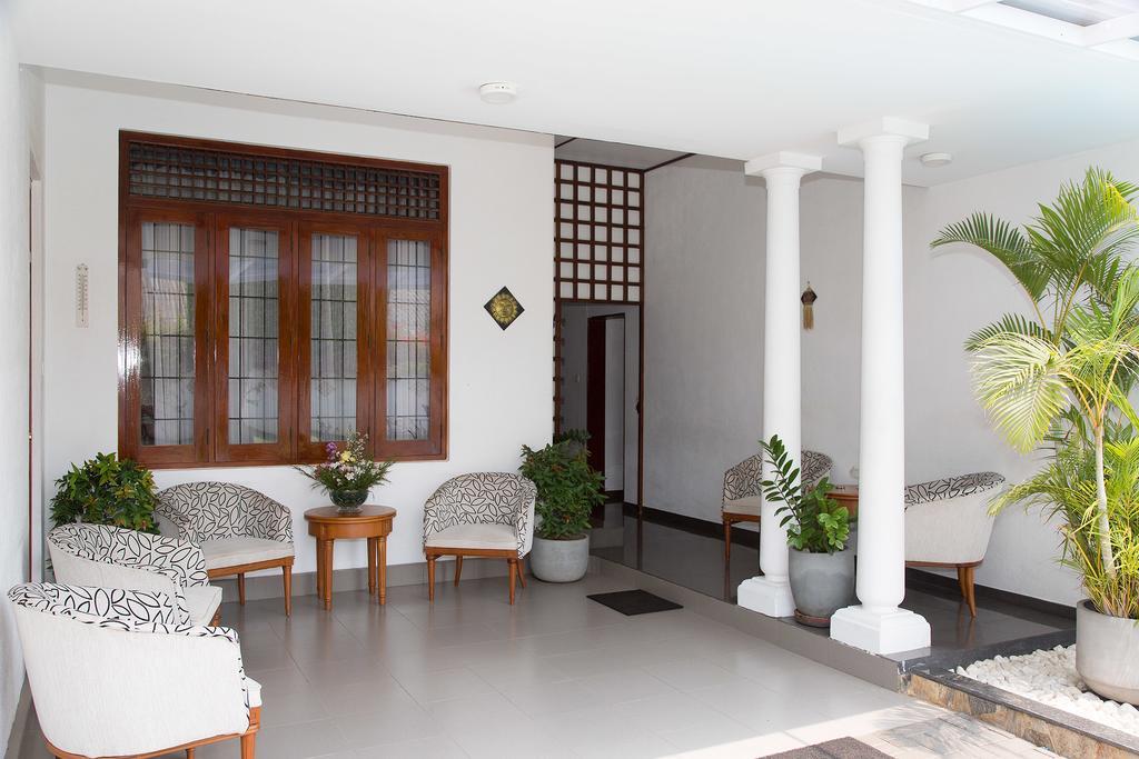 Suriya Arana Bed & Breakfast เนกอมโบ ภายนอก รูปภาพ